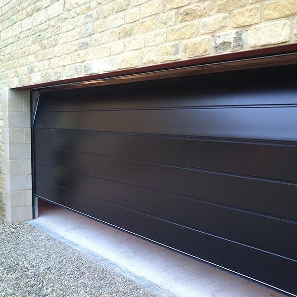 Hörmann LPU 67 premium townhome sectional door